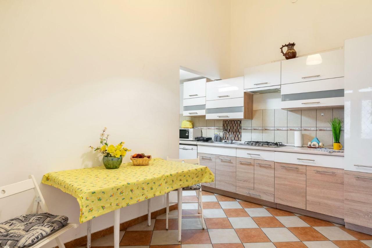 Izabella Home Budapeşte Dış mekan fotoğraf